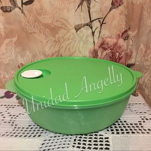 Crystalwave container